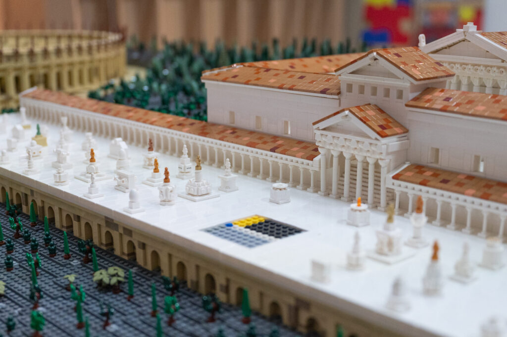 Les aventures de Brickius Maximus. LEGO Lugdunum - Musée et théâtres romains