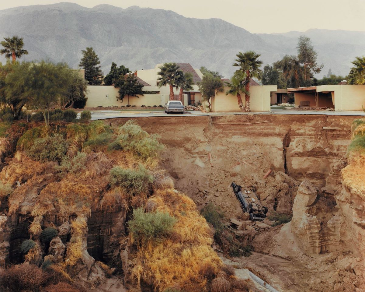Joel Sternfeld, After a flash flood, Rancho Mirage, California July 1979, Formes de la ruine, miusée des beaux arts Lyon