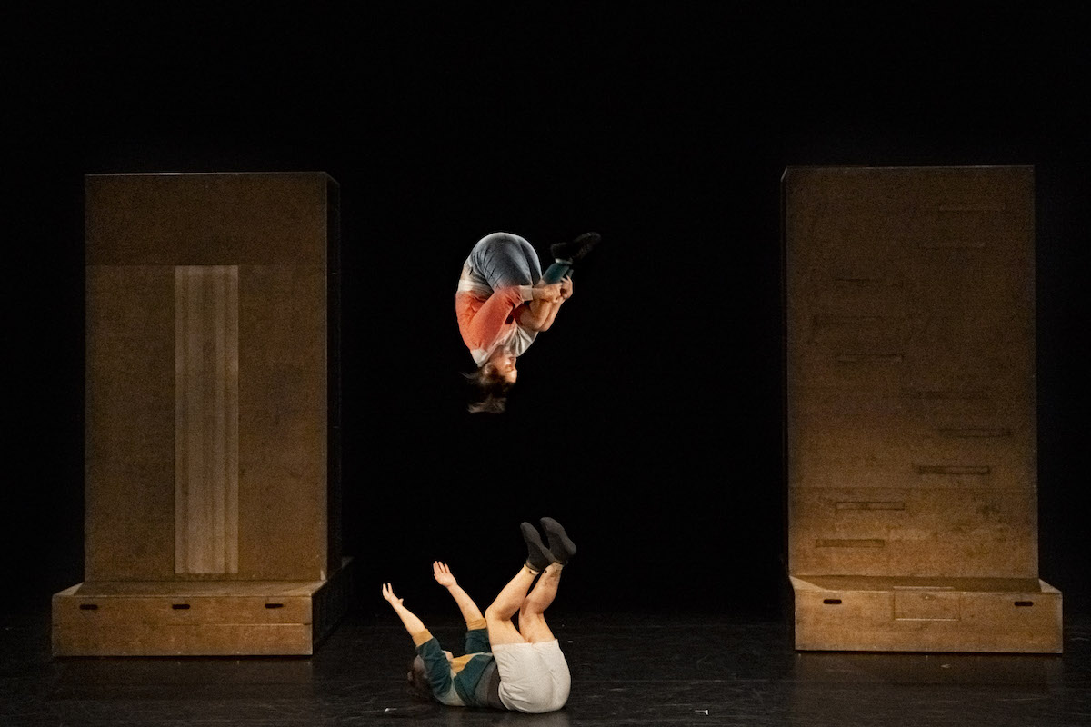 Compagnie de Cirque «eia» - NUYE