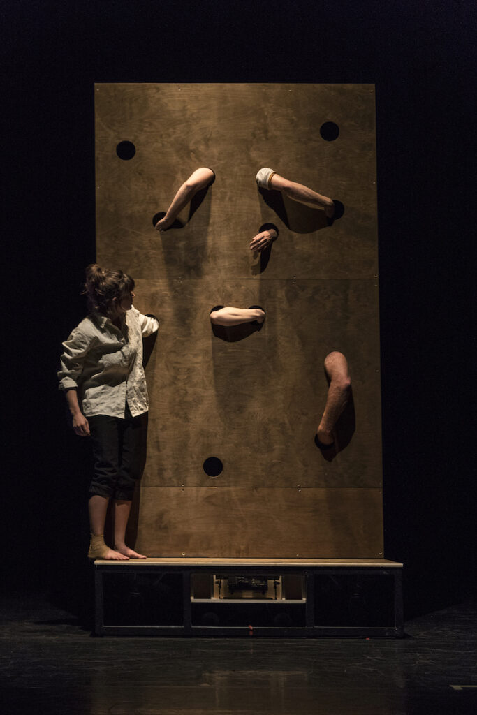 Compagnie de Cirque «eia» - NUYE