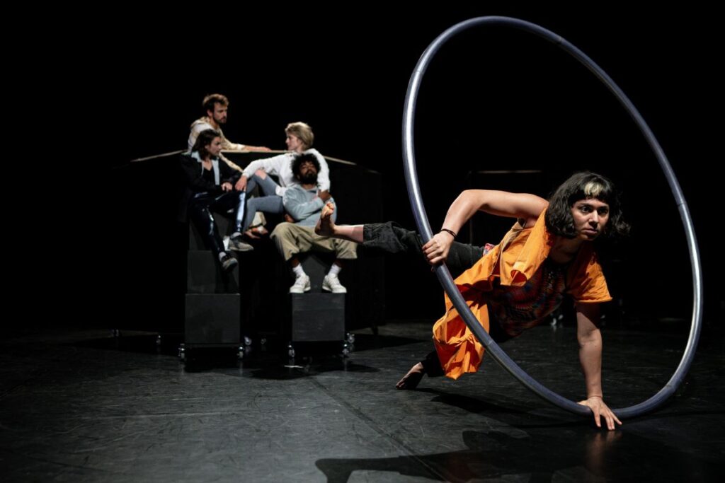 Flemme! de la Cie Institout, au théâtre Le Ciel, la nuit du cirque