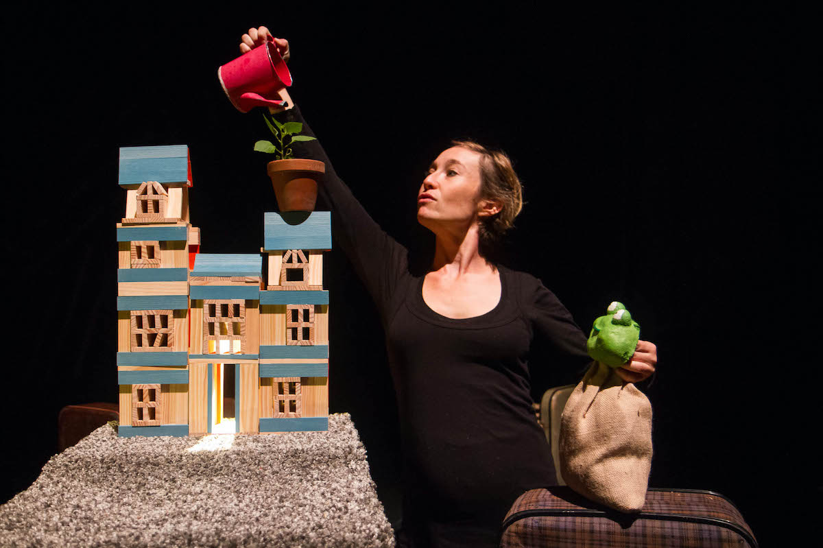 Spectacle Chez moi © Cie La nébuleuse