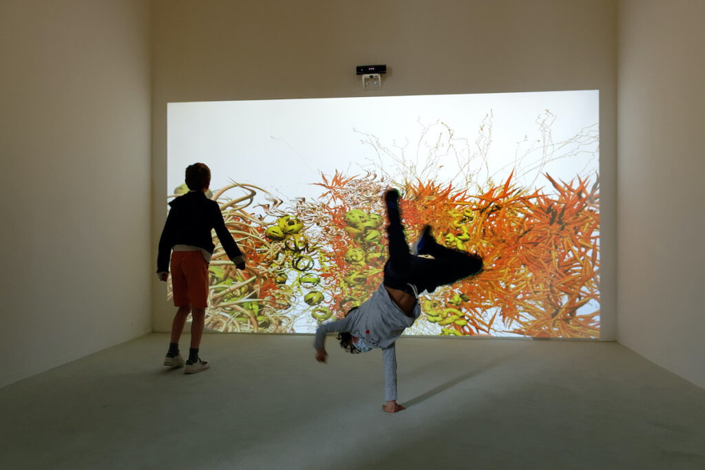 Intro-Act art écran au Musée d'art contemporain