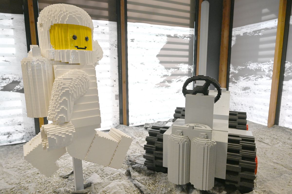Exposition Planètes l'aventure en Lego Planetarium Lyon