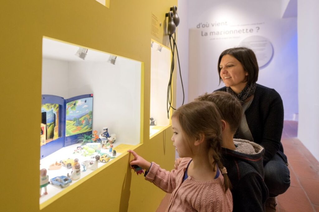Visite en famille - Musée des arts de la marionnette Gadagne