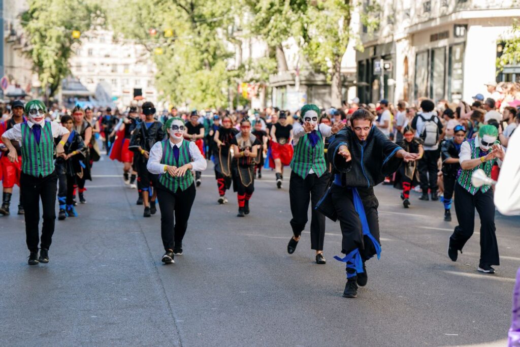 Défilé Biennale de la danse
