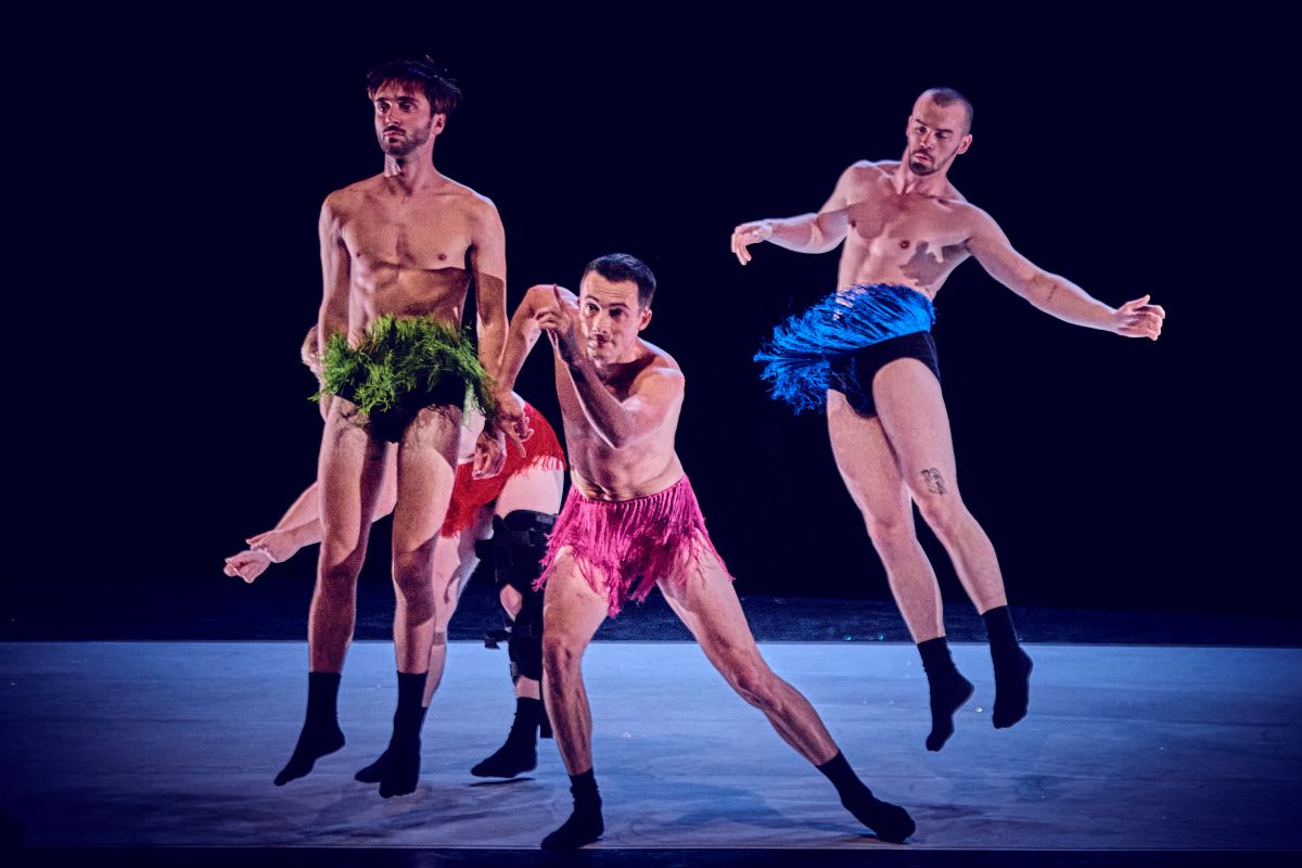 Spectacle A4 comme la feuille