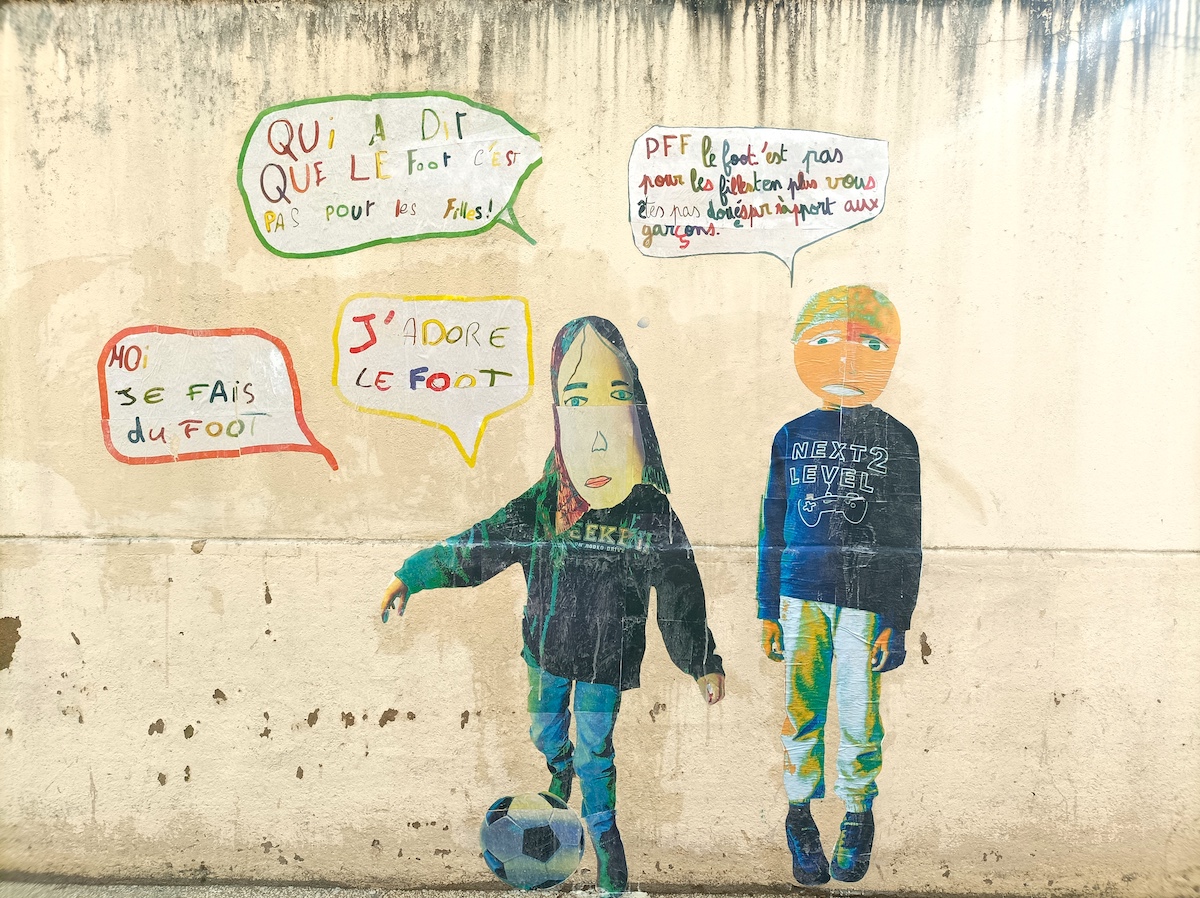 Égalité fille garçon collage école Vaise